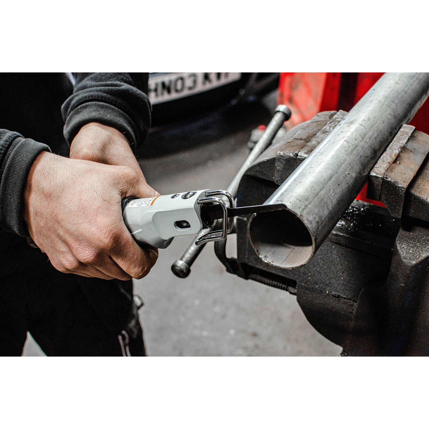 POWERHAND Composite Body Air Saw Including a 24T, 32T and a 5mm file